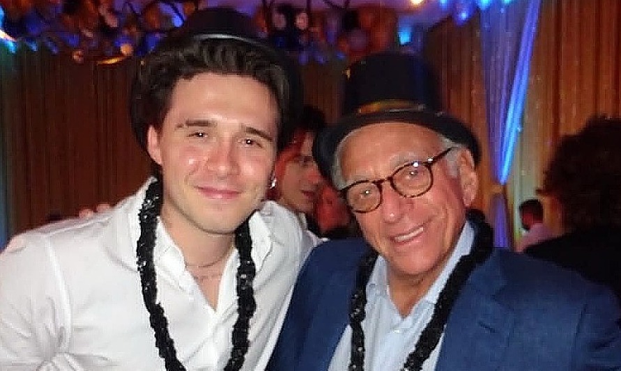 Brooklyn Beckham chúc sinh nhật bố vợ giữa tin đồn bất hòa gia đình - hình ảnh - shbetvn1.com Brooklyn Beckham chúc sinh nhật bố vợ giữa tin đồn bất hòa gia đình - hình ảnh - shbetvn1.com