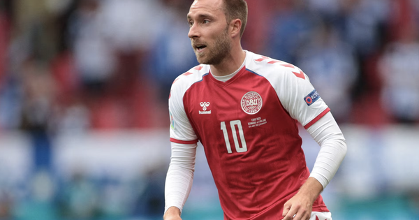 Cực nóng: Eriksen lại đổ gục xuống sân, ám ảnh đột quỵ ở EURO 2020 hiện về - hình ảnh - shbetvn1.com Cực nóng: Eriksen lại đổ gục xuống sân, ám ảnh đột quỵ ở EURO 2020 hiện về - hình ảnh - shbetvn1.com