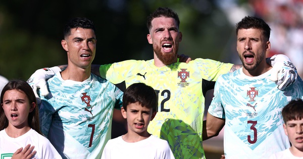 Ronaldo và Bồ Đào Nha ‘mang’ Diogo Jota đến World Cup 2026: Hành động đặc biệt khiến khán giả rơi lệ! - hình ảnh - shbetvn1.com Ronaldo và Bồ Đào Nha ‘mang’ Diogo Jota đến World Cup 2026: Hành động đặc biệt khiến khán giả rơi lệ! - hình ảnh - shbetvn1.com
