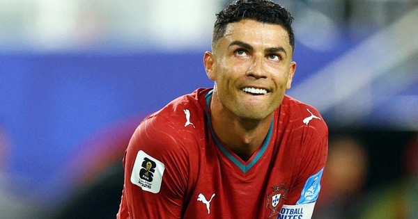 Nỗi buồn khó tả của Ronaldo: Nhạt nhòa, điểm thấp và bị mỉa mai - hình ảnh - shbetvn1.com Nỗi buồn khó tả của Ronaldo: Nhạt nhòa, điểm thấp và bị mỉa mai - hình ảnh - shbetvn1.com