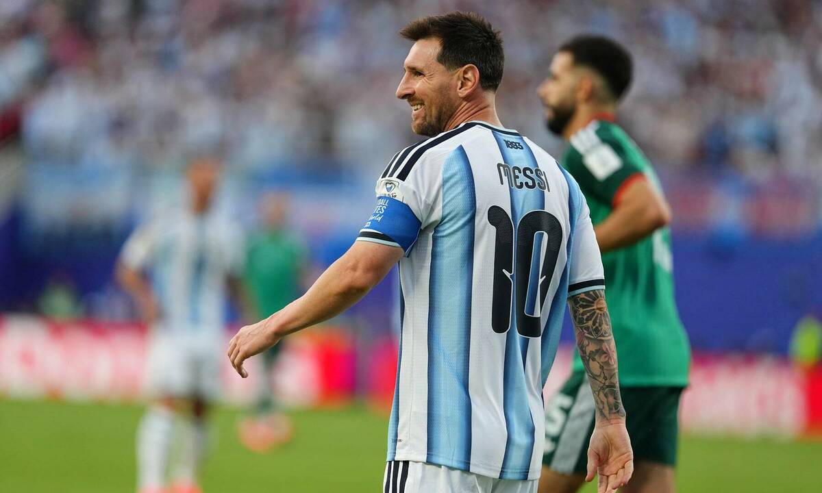 Thưởng tân thủ SHBET và bài học chiến thuật từ cách đi bộ của Messi - hình ảnh - shbetvn1.com