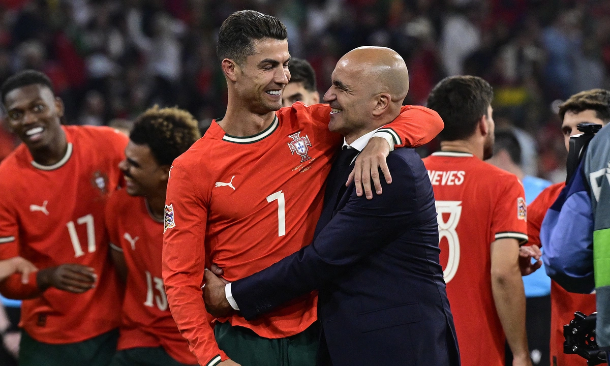 HLV tuyển Bồ Đào Nha đàm phán dẫn dắt Ronaldo ở Al Nassr - hình ảnh - shbetvn1.com HLV tuyển Bồ Đào Nha đàm phán dẫn dắt Ronaldo ở Al Nassr - hình ảnh - shbetvn1.com
