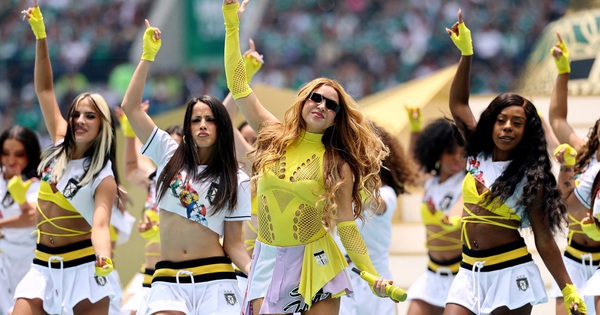 Shakira nhảy múa ăn mừng khi Colombia có vé đi tiếp, vì sao Ronaldo phải lo? - hình ảnh - shbetvn1.com Shakira nhảy múa ăn mừng khi Colombia có vé đi tiếp, vì sao Ronaldo phải lo? - hình ảnh - shbetvn1.com