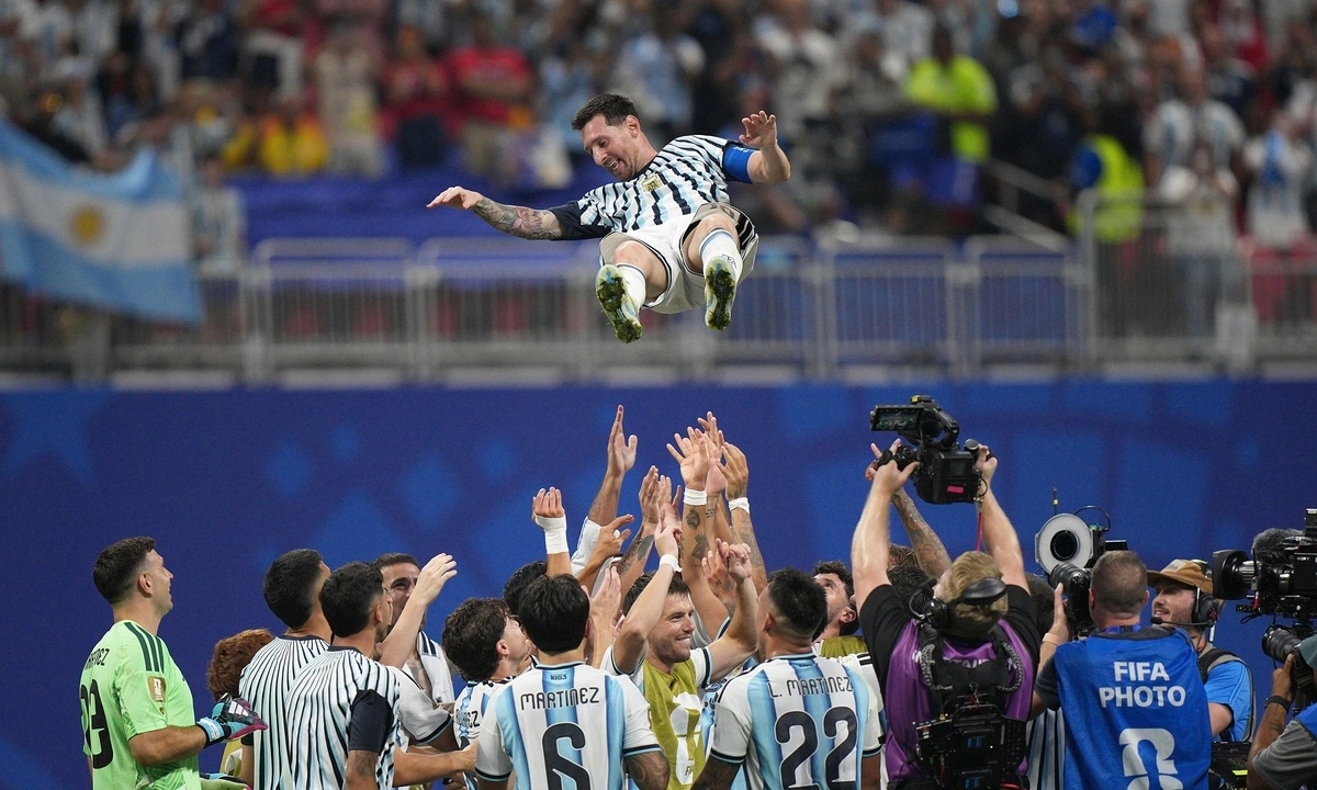 SHBET cược thể thao: Messi lập kỷ lục ghi bàn knock-out World Cup, Argentina ngược dòng thắng Ai Cập - hình ảnh - shbetvn1.com