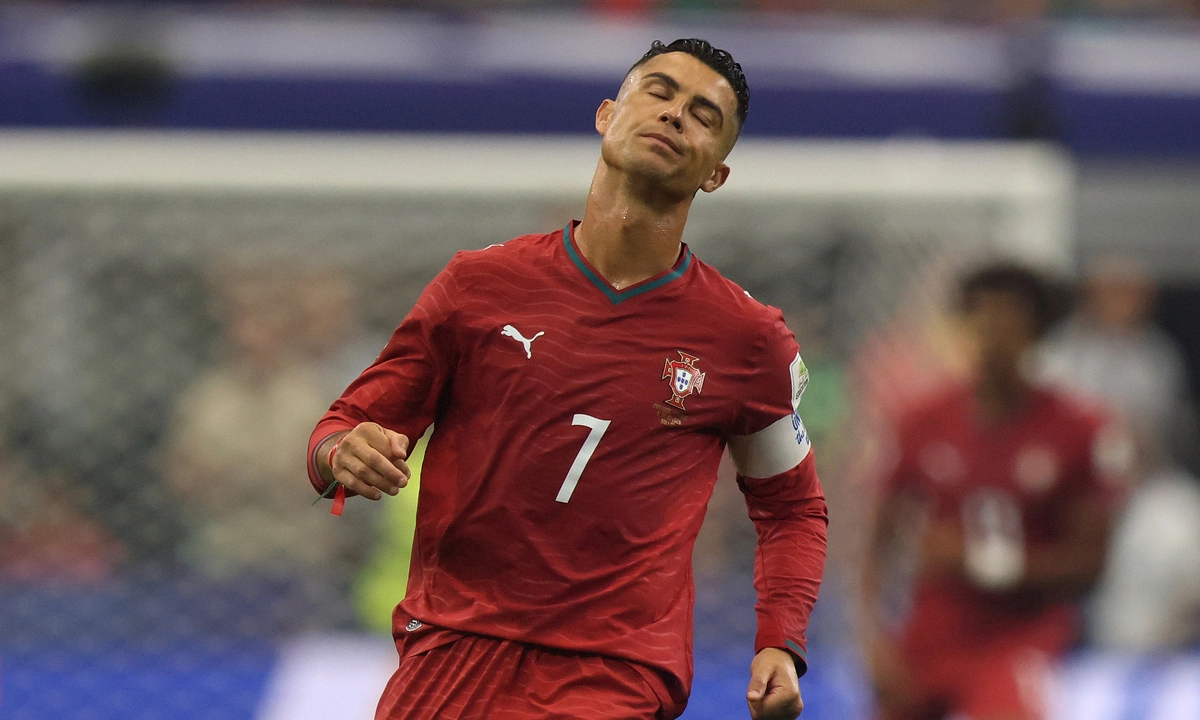 Ronaldo So Sánh Euro Với World Cup: Ý Nghĩa Đặc Biệt Với Fan SHBET Việt Nam - hình ảnh - shbetvn1.com Ronaldo So Sánh Euro Với World Cup: Ý Nghĩa Đặc Biệt Với Fan SHBET Việt Nam - hình ảnh - shbetvn1.com