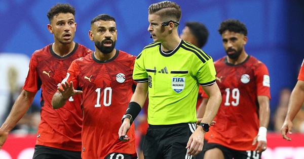 Trọng tài xử ép Ai Cập, mở đường cho Argentina vào tứ kết World Cup?: góc nhìn mới cho người chơi Việt - hình ảnh - shbetvn1.com Trọng tài xử ép Ai Cập, mở đường cho Argentina vào tứ kết World Cup?: góc nhìn mới cho người chơi Việt - hình ảnh - shbetvn1.com
